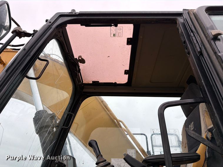 image for item ED5069 2015 Caterpillar 326F L excavator