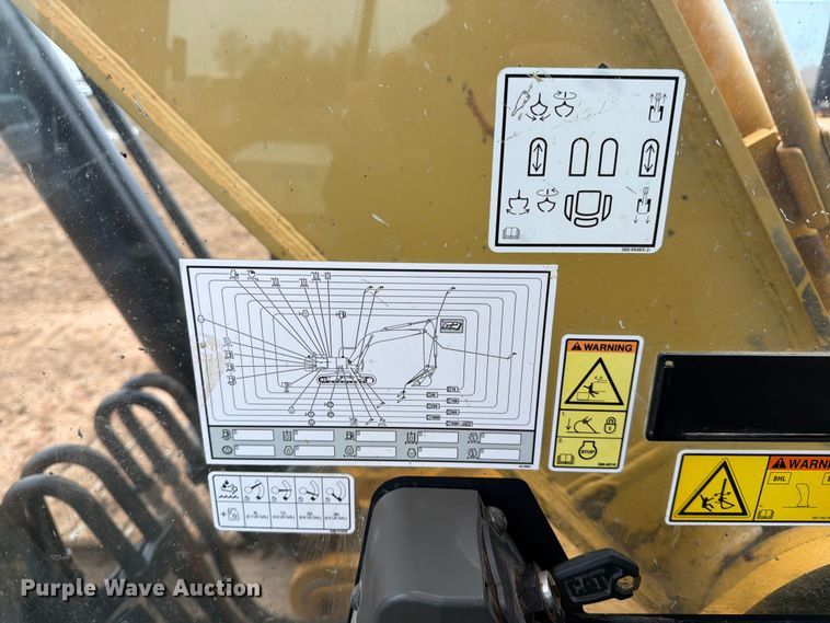 image for item ED5069 2015 Caterpillar 326F L excavator