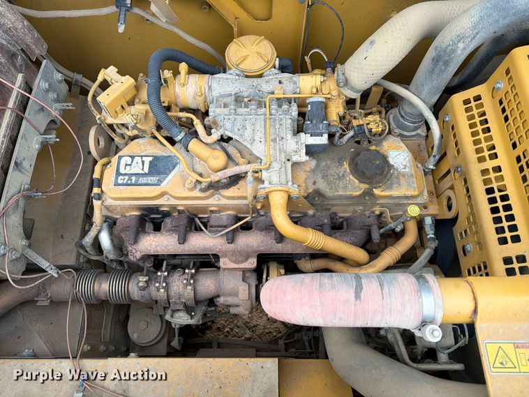 image for item ED5069 2015 Caterpillar 326F L excavator