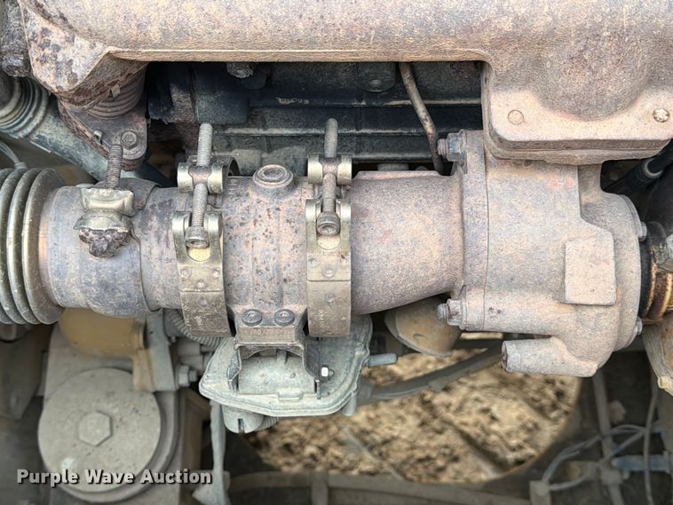 image for item ED5069 2015 Caterpillar 326F L excavator