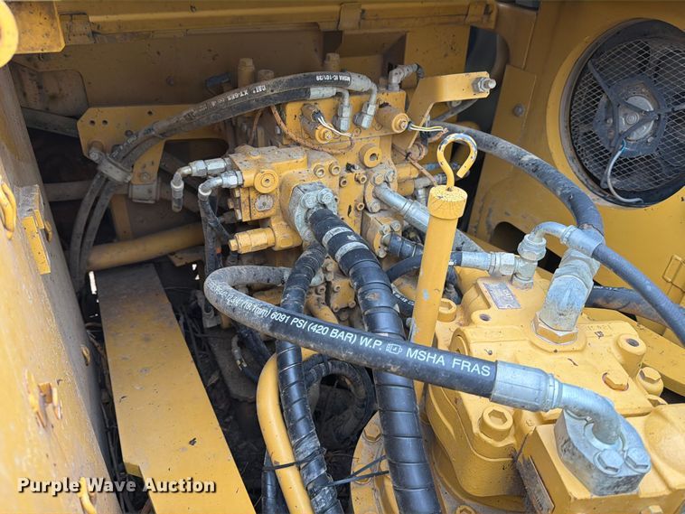 image for item ED5069 2015 Caterpillar 326F L excavator