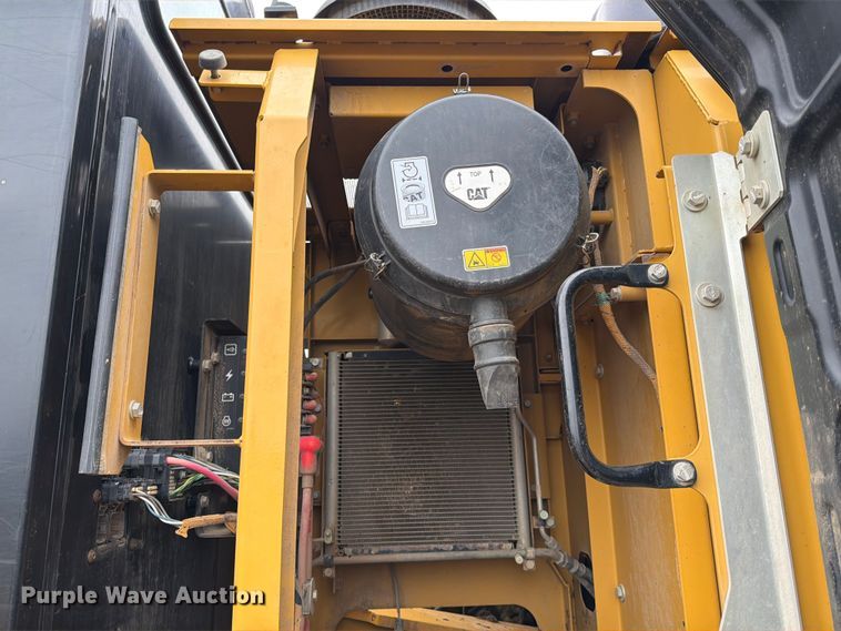 image for item ED5069 2015 Caterpillar 326F L excavator