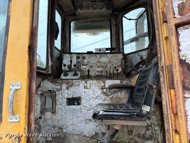 image for item ED5070 1990 Tesmec TRS1000 trencher