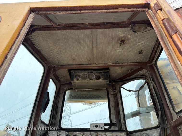 image for item ED5070 1990 Tesmec TRS1000 trencher