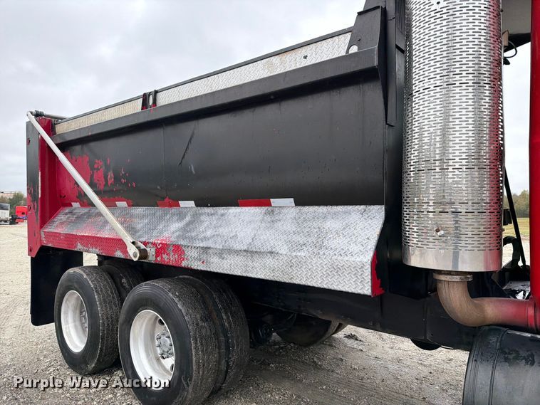 image for item ED5071 2008 Mack CHU613 dump truck