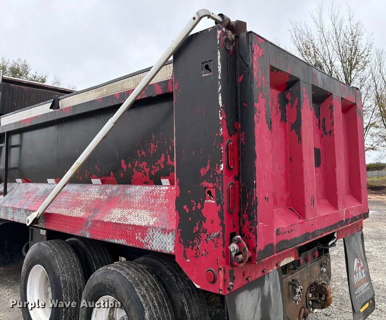 image for item ED5071 2008 Mack CHU613 dump truck