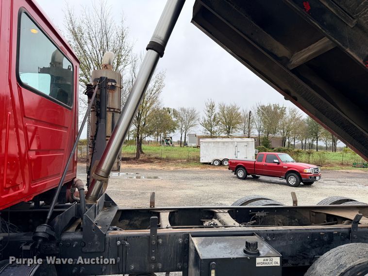 image for item ED5071 2008 Mack CHU613 dump truck