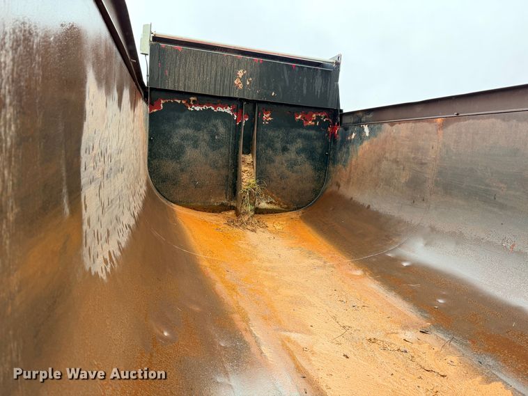 image for item ED5071 2008 Mack CHU613 dump truck