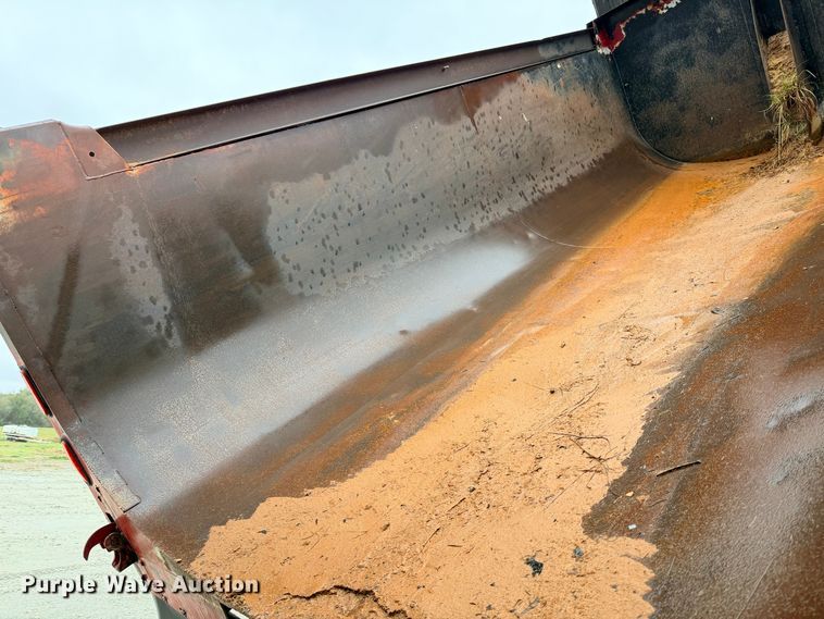 image for item ED5071 2008 Mack CHU613 dump truck