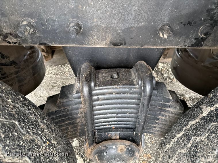 image for item ED5071 2008 Mack CHU613 dump truck