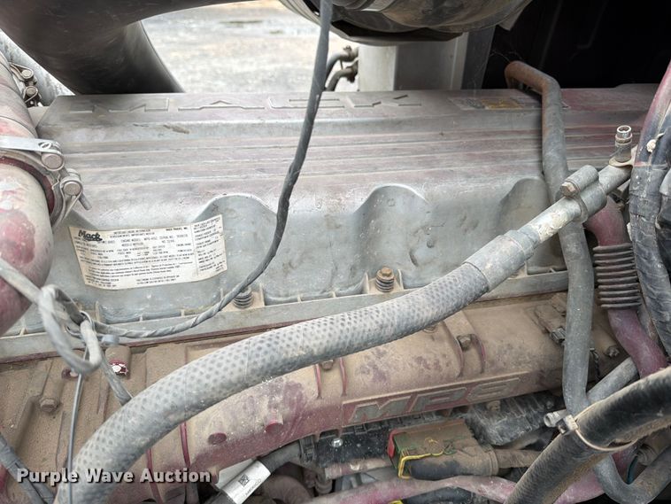 image for item ED5071 2008 Mack CHU613 dump truck