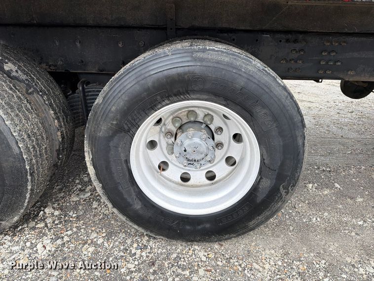 image for item ED5071 2008 Mack CHU613 dump truck