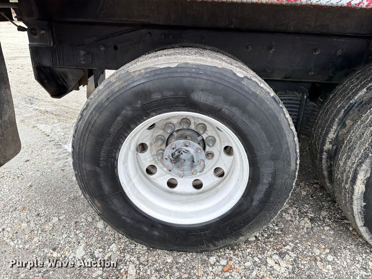 image for item ED5071 2008 Mack CHU613 dump truck