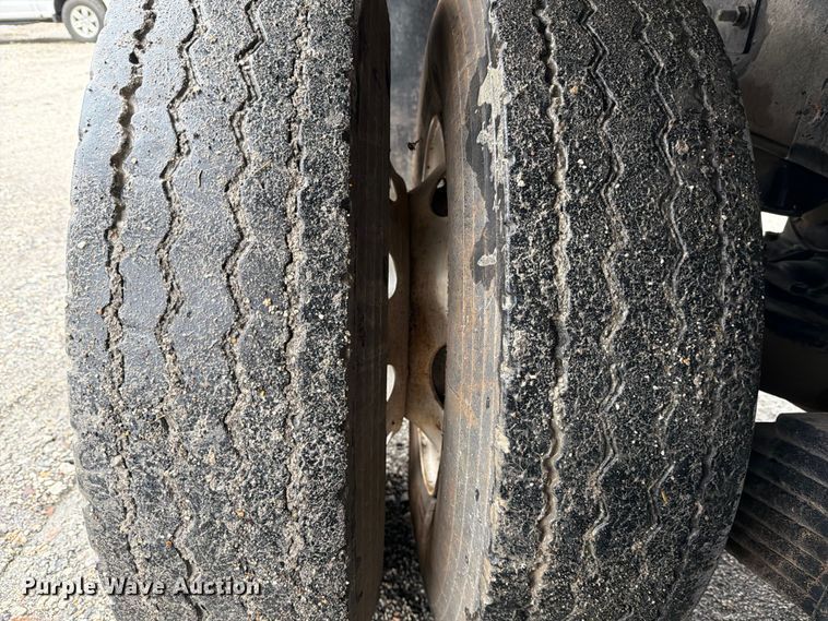 image for item ED5071 2008 Mack CHU613 dump truck