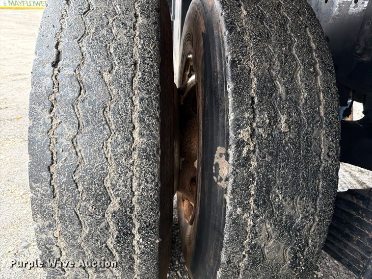 image for item ED5071 2008 Mack CHU613 dump truck