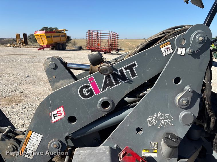 image for item ED5082 Giant V6004T compact wheel loader