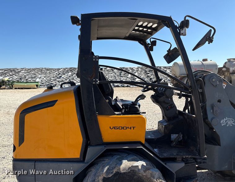image for item ED5082 Giant V6004T compact wheel loader