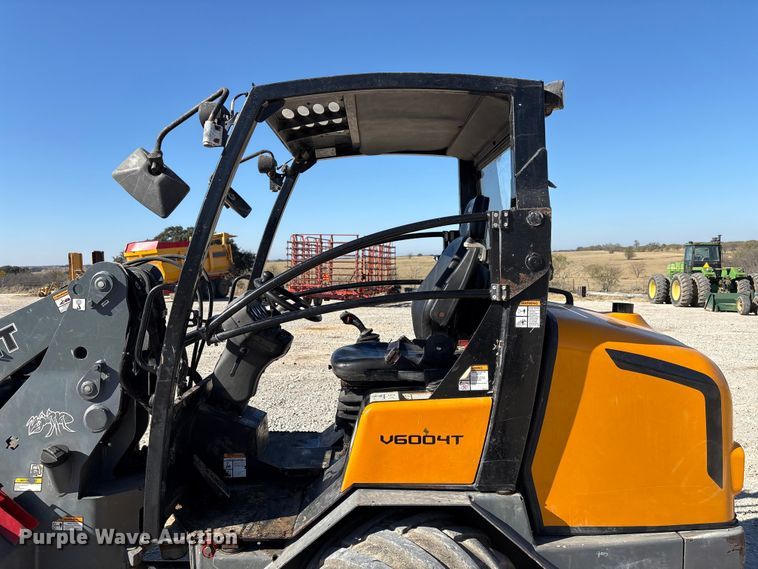 image for item ED5082 Giant V6004T compact wheel loader