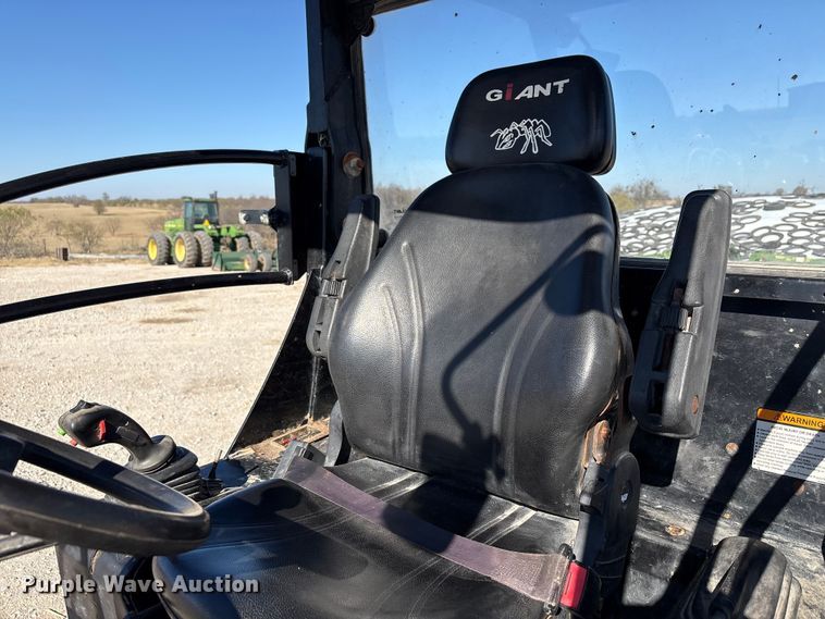 image for item ED5082 Giant V6004T compact wheel loader