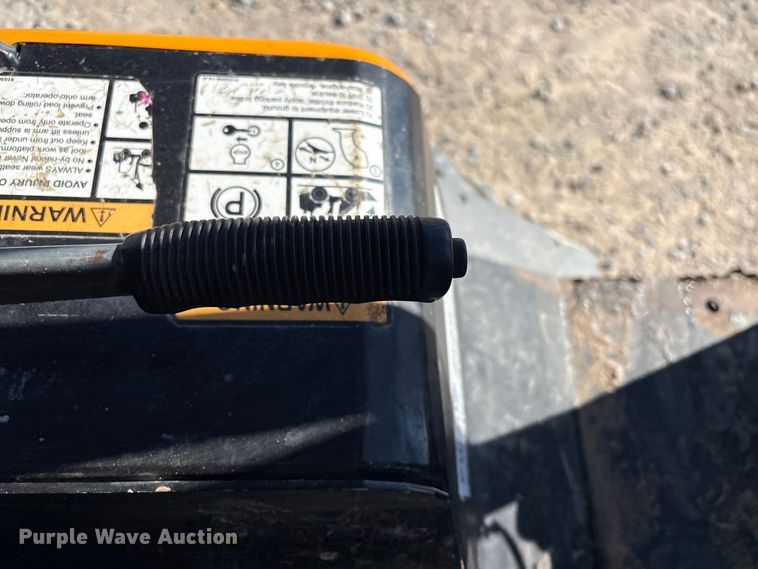 image for item ED5082 Giant V6004T compact wheel loader