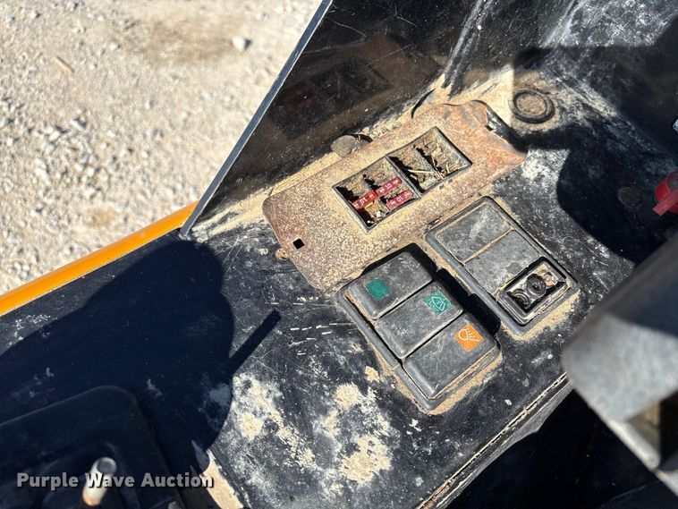 image for item ED5082 Giant V6004T compact wheel loader