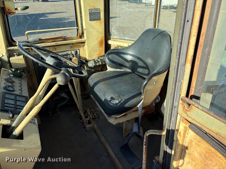 image for item ED5084 International M10A wheel loader