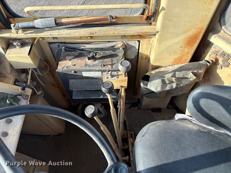 image for item ED5084 International M10A wheel loader