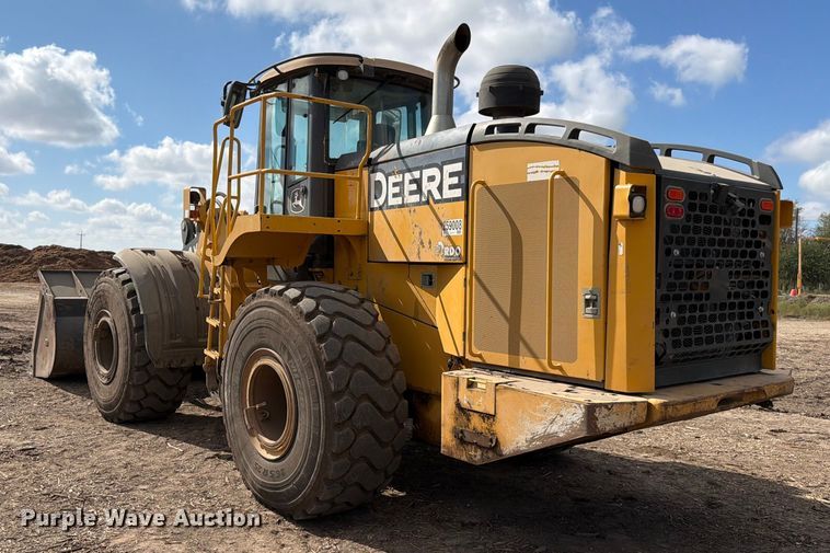 image for item ED5915 2011 John Deere 744K wheel loader