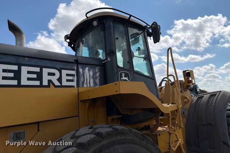 image for item ED5915 2011 John Deere 744K wheel loader