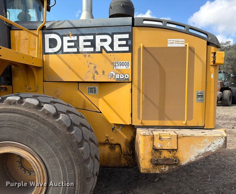 image for item ED5915 2011 John Deere 744K wheel loader