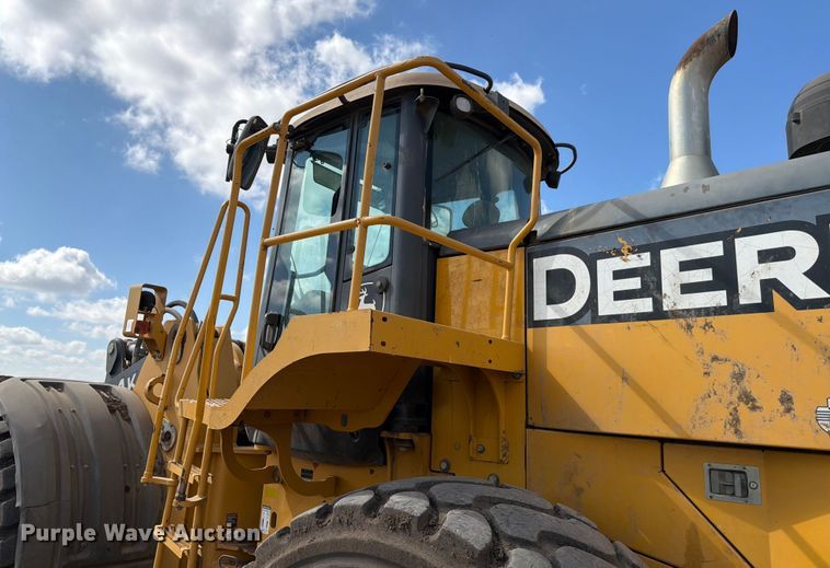 image for item ED5915 2011 John Deere 744K wheel loader