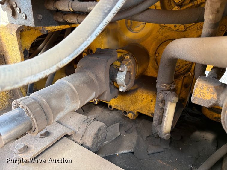 image for item ED5915 2011 John Deere 744K wheel loader