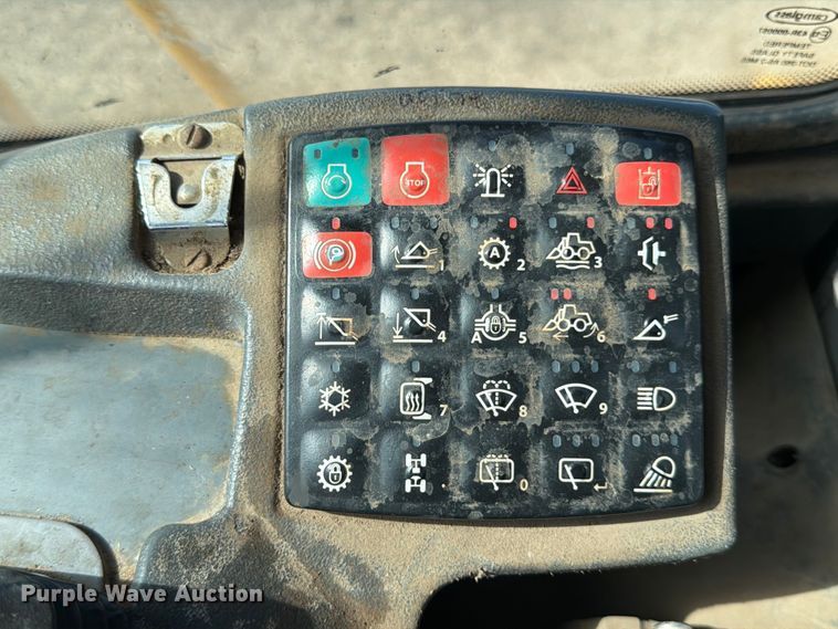 image for item ED5915 2011 John Deere 744K wheel loader