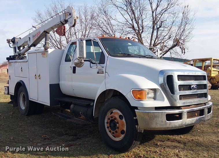 image for item EE1384 2007 Ford F650 utility / service truck