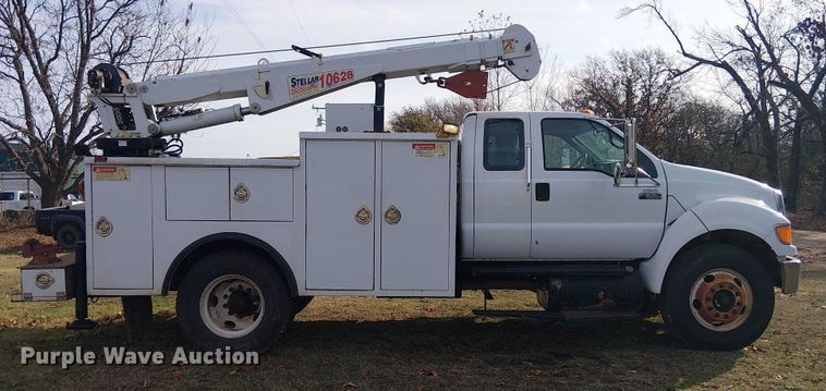 image for item EE1384 2007 Ford F650 utility / service truck