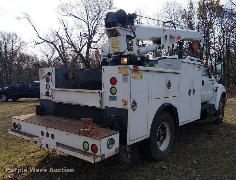 image for item EE1384 2007 Ford F650 utility / service truck