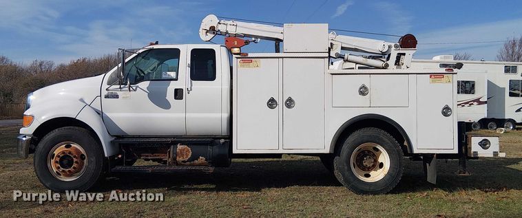 image for item EE1384 2007 Ford F650 utility / service truck
