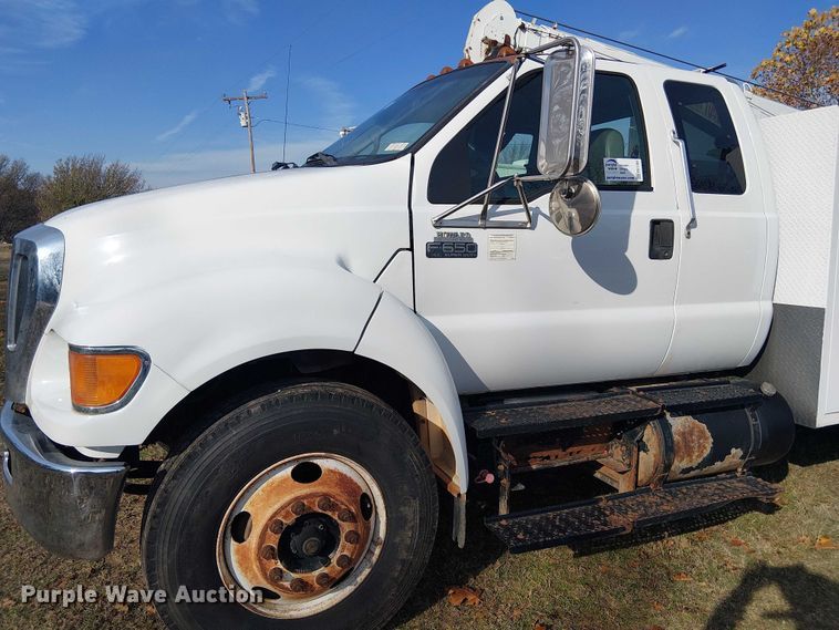 image for item EE1384 2007 Ford F650 utility / service truck