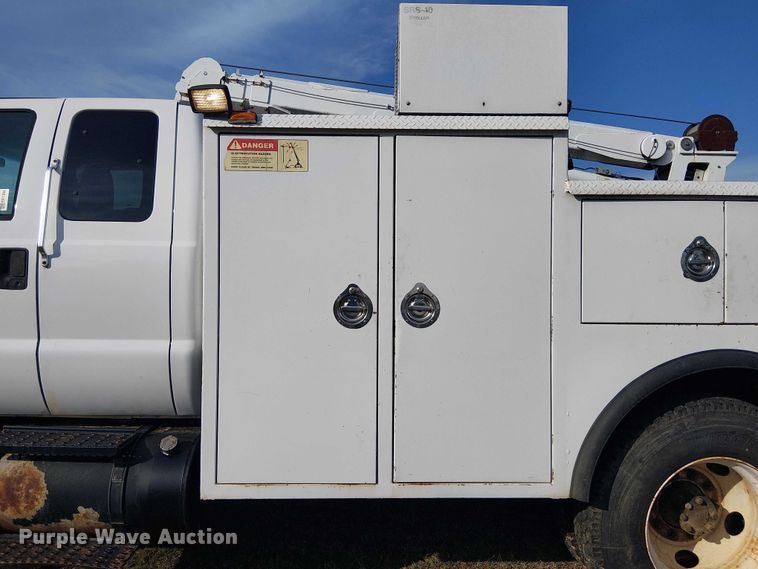 image for item EE1384 2007 Ford F650 utility / service truck