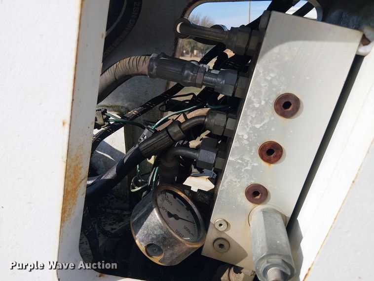 image for item EE1384 2007 Ford F650 utility / service truck