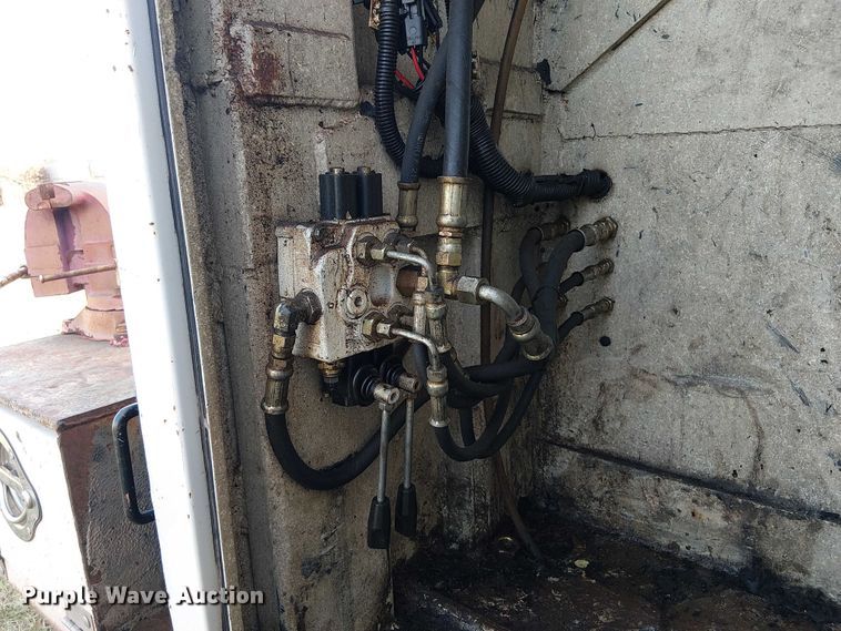 image for item EE1384 2007 Ford F650 utility / service truck