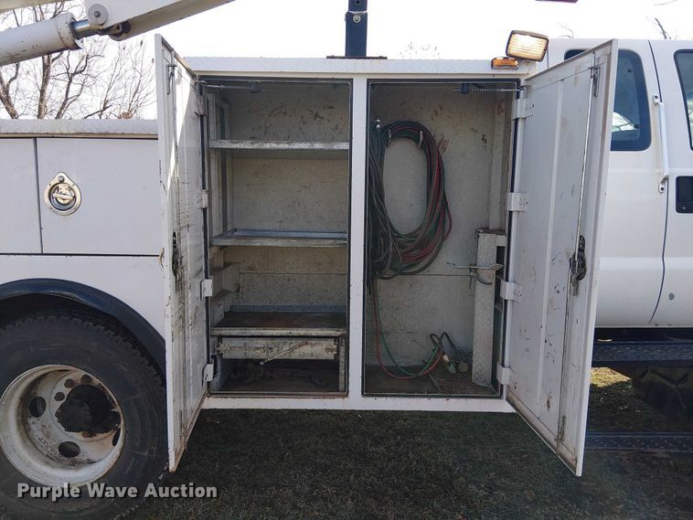 image for item EE1384 2007 Ford F650 utility / service truck