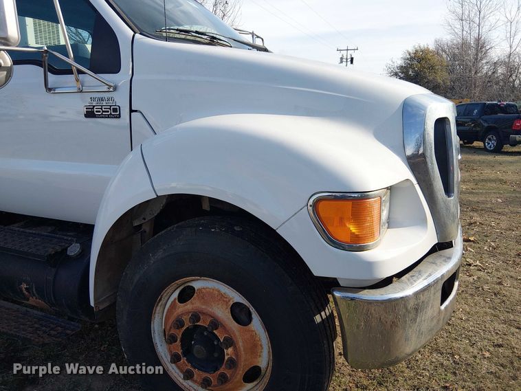 image for item EE1384 2007 Ford F650 utility / service truck