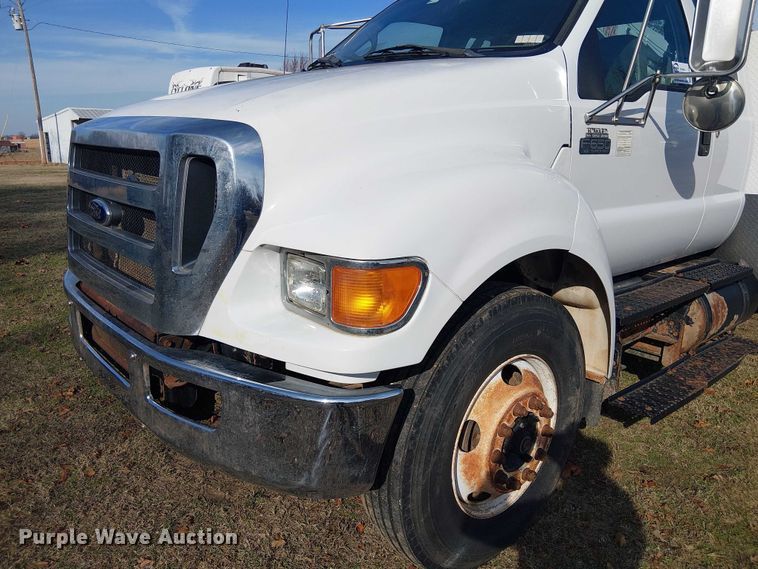 image for item EE1384 2007 Ford F650 utility / service truck