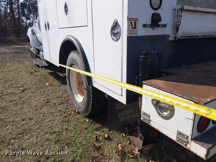 image for item EE1384 2007 Ford F650 utility / service truck