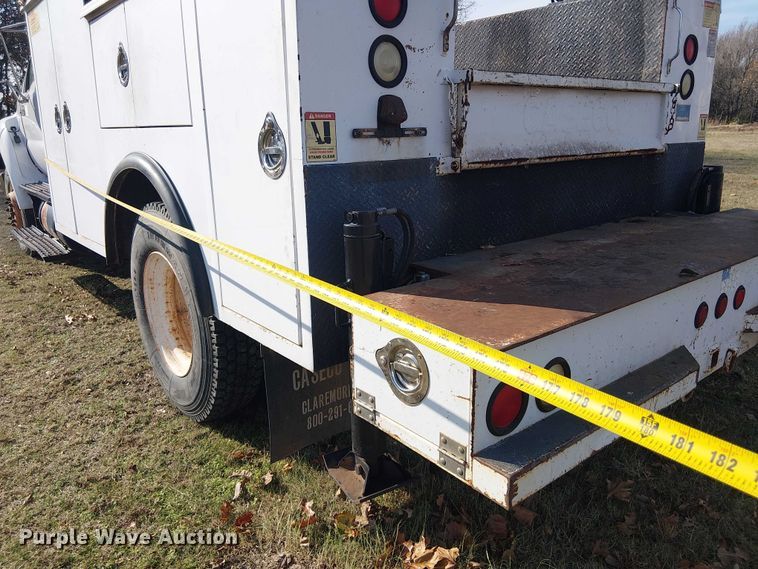 image for item EE1384 2007 Ford F650 utility / service truck