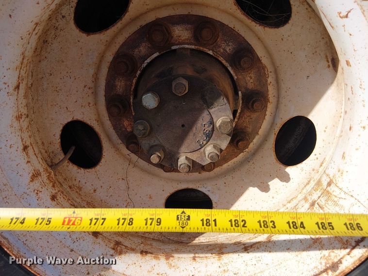 image for item EE1384 2007 Ford F650 utility / service truck