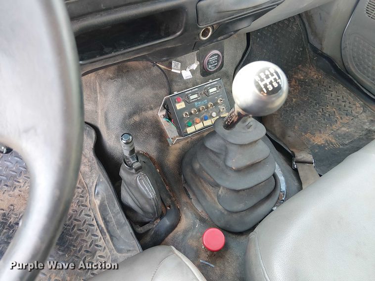 image for item EE1384 2007 Ford F650 utility / service truck