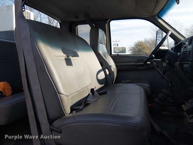 image for item EE1384 2007 Ford F650 utility / service truck