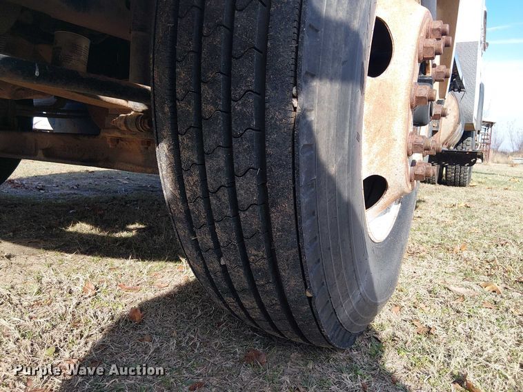 image for item EE1384 2007 Ford F650 utility / service truck